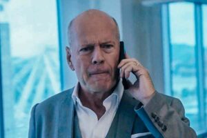 Penampilan biasa saja Bruce Willis dalam 10 Minutes Gone (2019)