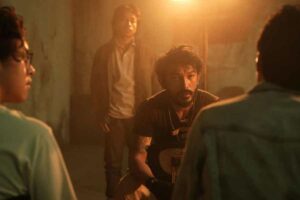 Rio Dewanto sebagao Arok dalam film 13 Bom Di Jakarta garapan Visinema Pictures