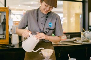Excelso Hadirkan Pengalaman Unik dengan Specialty Coffee dan Metode Seduh V60 Drip