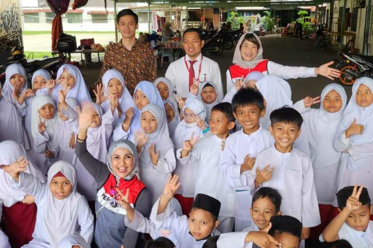 PIEP Sumbang Sarana Pendidikan Non-Formal di Sekolah Indonesia Kuala Lumpur