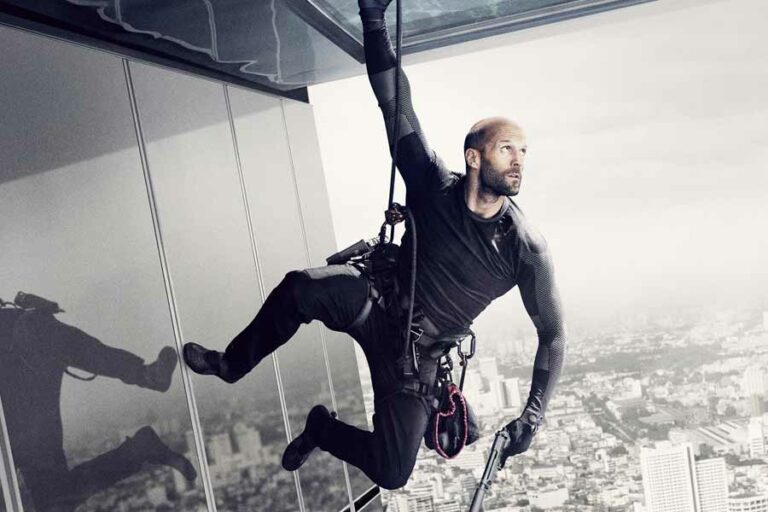 Sinopsis Mechanic: Resurrection (2016), Panggilan Masa Lalu yang Memaksa Jason Statham Kembali Beraksi Aksi Jason Statham dalam Mechanic: Resurrection (2016)