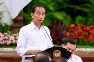 Presiden Jokowi Instruksikan Jajaran Waspada Dinamika Geopolitik dan Fokus Pada Pemilu Serentak Presiden Jokowi saat memimpin Sidang Kabinet Paripurna di Istana Negara, Jakarta (foto: Dok BPMI Setpres)
