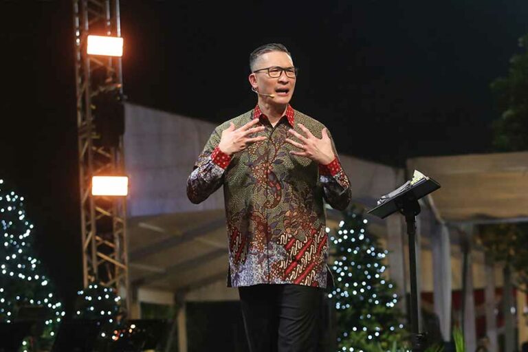 Perayaan Natal di Halaman Balai Kota Surabaya pada Kamis (11/1/2024) malam.