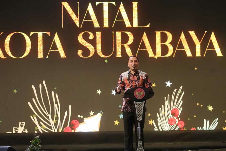 Perayaan Natal di Halaman Balai Kota Surabaya pada Kamis (11/1/2024) malam.