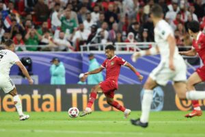 Dikalahkan Irak 1-3, Timnas Indonesia tetap Dipuji Karena Sudah Berjuang Maksimal Timnas Indonesia vs Irak di laga pertama Grup D Piala Asia 2023, Stadion Ahmad bin Ali, Al-Rayyan, Qatar (foto: Dok PSSI)