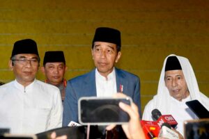 Singgung Isu Mundurnya Menteri, Presiden: Kabinet Indonesia Maju tetap Intens Bekerja Presiden RI Joko Widodo saat memberikan keterangan di depan wartawan (foto: Dok Biro Pers Sekretariat Presiden)