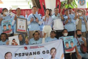 Antisipasi Kecurangan, TKN Ajak Pendukung Prabowo-Gibran Aktif di TPS Deklarasi pelaku UMKM yang tergabung Relawan Pejuang 08 di Rumah Kertanegara 4