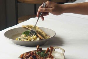 ARTOTEL Yogyakarta Rilis Promo In-Room Dining Peredam Kelaparan dengan Varian Menu Menarik Layanan In-Room Dining Peredam Kelaparan di Artotel Yogyakarta