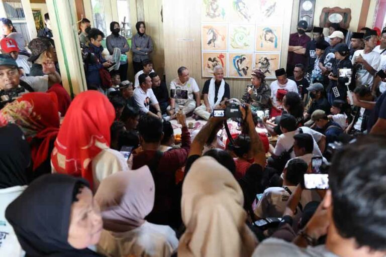 Ganjar Pranowo Dapat Dukungan Doa Lewat Khataman Al Quran Setiap Hari di Pondok Pesantren Kendal