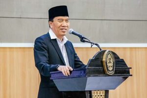 Prof. Dr. Yos Johan Utama, S.H., M.Hum., Rektor Universitas Diponegoro