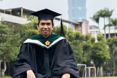 Profil Ahmad Syauqy, Cucu Buya Hamka yang Abdikan Diri dalam Pendidikan Gizi Universitas Diponegoro hmad Syauqy, S.Gz., M.P.H., Ph.D. salah satu cucu Buya Hamka, yang kini mengabdikan diri menjadi dosen Fakultas Kedokteran Universitas Diponegoro