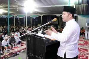 Wakil Gubernur Jawa Timur Emil Elestianto Dardak saat menghadiri Haul Almarhum KH M Damanhuri Romly.