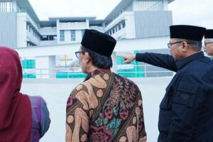Ma’had UIN Malang Diresmikan Menag Yaqut Cholil, Diperkirakan Mampu Tampung 5.000 Mahasiswa Baru Menteri Agama RI Yaqut Cholil Qoumas saat meninjau pembangunan Kampus 3 UIN Malang (foto: Dok Kemenag)