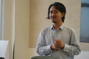Tahta Amrillah SSi Msc PhD, Dosen Rekayasa Nanoteknologi Universitas Airlangga