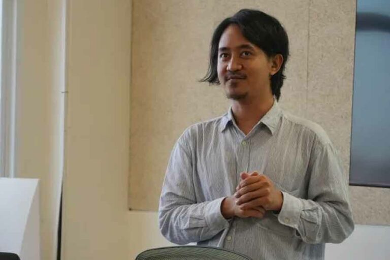 Tahta Amrillah SSi Msc PhD, Dosen Rekayasa Nanoteknologi Universitas Airlangga