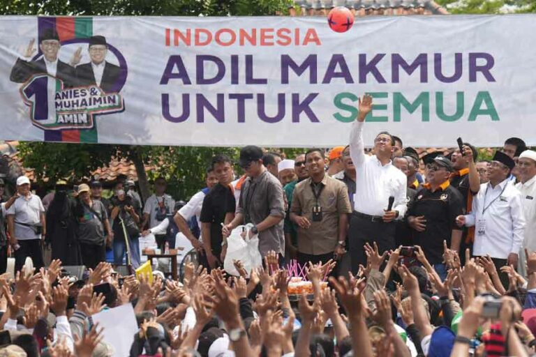 Anies Baswedan saat menghadiri deklarasi dukungan dari para mantan kepala desa se-Indonesia yang tergabung dalam Gerakan Desa Nusantara atau GDN