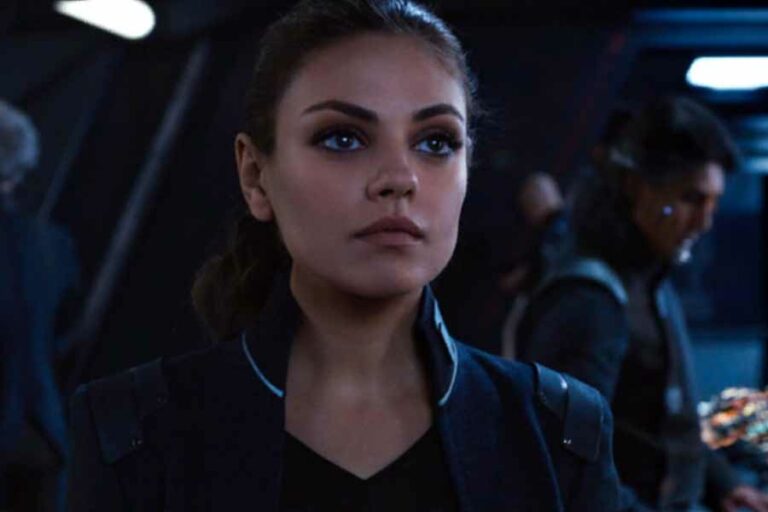 Mila Kunis dalam Jupiter Ascending (2015) (foto: Dok Warner Bros. Entertainment Inc.)