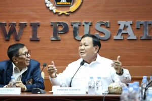 Prabowo saat menghadiri undangan PWI dalam Dialog Pers dan Capres di Gedung Dewan Pers, Jakarta