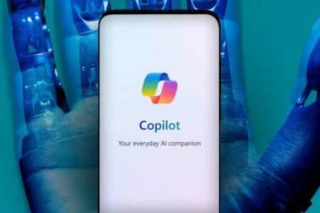 Ngintip Jagoan Microsoft, Aplikasi Copilot di Android dengan Teknologi Terbaru AI Copilot, asisten obrolan perintis dari Microsoft yang didukung oleh model OpenAI terbaru, GPT-4 dan DALL·E 3.