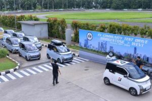 Bridgestone Indonesia Kenalkan Size Terbaru Ban Ecopia EP150 ke Komunitas Wuling Electric Vehicle Indonesia
