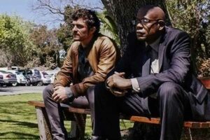 Forest Whitaker dan Orlando Bloom dalam film Zulu (2013)