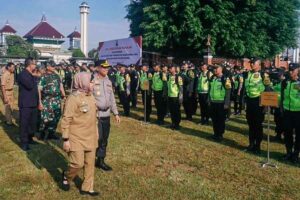 Apel Siaga Pergeseran Pasukan Kesiapan Pengawalan Pendistribusian Logistik Pemilu 2024 Wilayah Kabupaten Batang