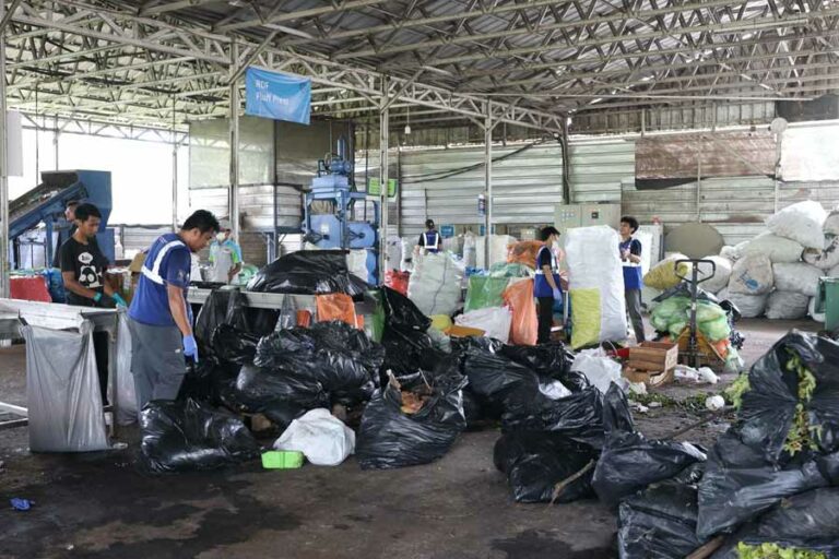 Sukses Kelola 60 Ton Sampah Setiap Hari, Pemuda Bekasi ini Diajak Ganjar Atasi Bantargebang