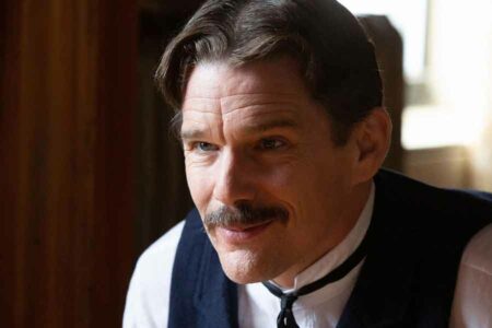 Akting gemilang Ethan Hawke di film Tesla (2020)