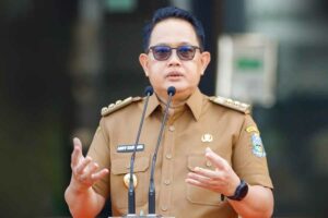 Penjabat Gubernur Jawa Timur Adhy Karyono