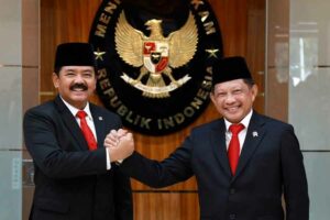 Hadi Tjahjanto, Menko Polhukam, bersama Mendagri Muhammad Tito Karnavian
