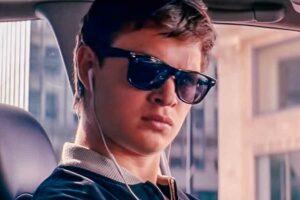 Sinopsis Baby Driver (2017), Pengemudi Super Cepat yang Tinggalkan Dunia Kejahatan Demi Cinta Ansel Elgort, mengemudi jagoan di Baby Driver (2017)