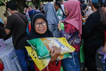 Pemkot Surabaya Gelar Pasar Murah Ramadan Setiap Pekan, Harga Bahan Pokoknya Diamin Terjangkau!