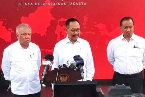 Menteri PUPR Basuki Hadimuljono dan Kepala Otorita Ibu Kota Nusantara Bambang Susantono saat memberikan keterangan pers di Kompleks Istana Kepresidenan Jakarta (foto: Dok BPMI Setpres)