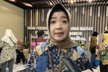 Pemkot Surabaya Siapkan Pusat Penampungan Lansia Terlantar di Babat Jerawat Kepala Dinas Sosial Kota Surabaya, Anna Fajriatin