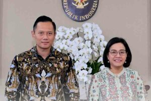 Menteri ATR/BPN Agus Harimurti Yudhoyono saat bertemu Menteri Keuangan Sri Mulyani Indrawati