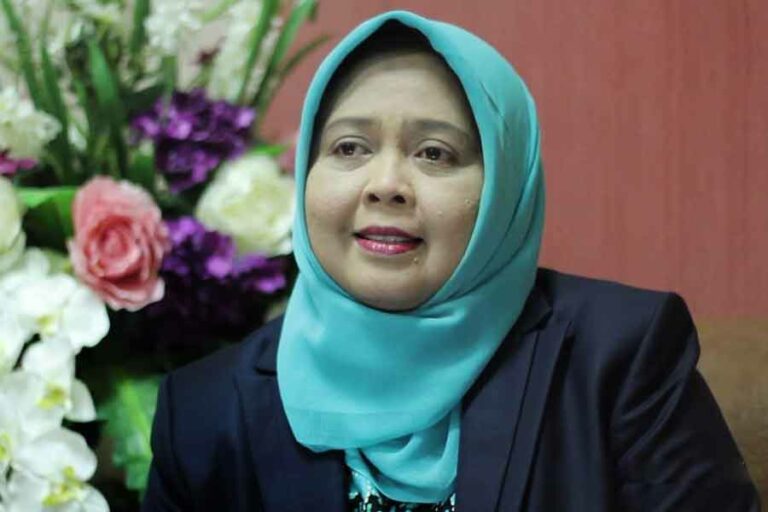 Prof Dr Dian Agustia SE Ak MS, Dekan FEB Universitas Airlangga