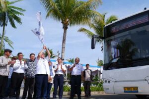 BPTJ Resmikan Layanan Bus JR Connexion Tenaga Listrik Pertama di PIK