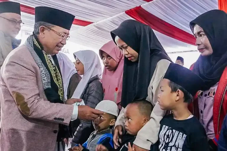 Bupati Cianjur Berikan Pelayanan dan Bantuan dalam Ngabuburit Manjur dan Tarawih Keliling