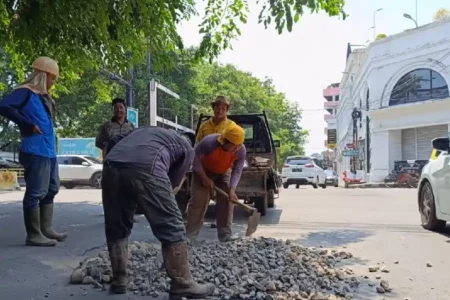 Kebut Perbaikan di 35 Titik, Jalur Mudik di Kota Cirebon Siap Dilalui