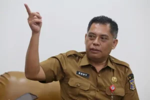 Kepala Dispendukcapil Kota Surabaya Eddy Christijanto