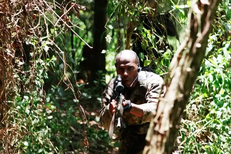 Joe Suba dalam The Hunt for Eagle One: Crash Point (2006)