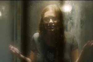 Holland Roden dalam Follow Me (2020)