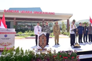 Presiden Jokowi Resmikan Bandara Singkawang untuk Dorong Pertumbuhan Ekonomi dan Mobilitas Peresmian Bandara Singkawang di Kota Singkawang, Provinsi Kalimantan Barat (foto: Dok BPMI Setpres)
