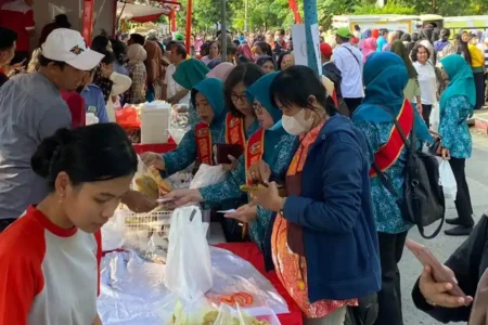 Suasana Festival Takjil di Kecamatan Semarang Barat