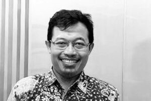 M Muttaqien SIP MA PhD dosen Hubungan Internasional Universitas Airlangga