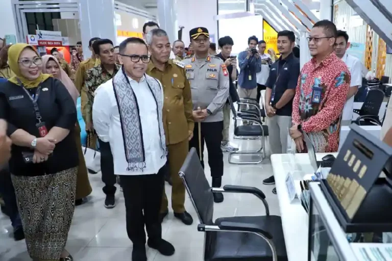Menteri Anas Dorong Penguatan Digitalisasi Layanan di Mal Pelayanan Publik Kubu Raya