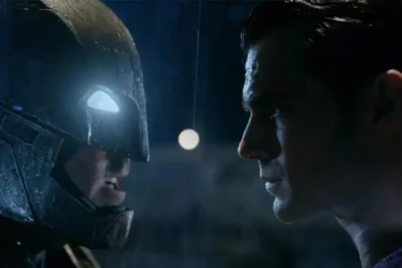 Sinopsis Batman v Superman: Dawn of Justice (2016), Pertarungan Hero Dunia Melawan Doomsday Ben Affleck dan Henry Cavill dalam Batman v Superman: Dawn of Justice (2016) (foto: Dok Warner Bros. Entertainment Inc.)