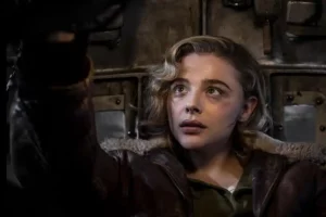 Sinopsis Shadow in the Cloud (2020), Aksi Pilot Wanita Melawan Seksisme dan Makhluk Misterius Chloë Grace Moretz dalam Shadow in the Cloud (2020)