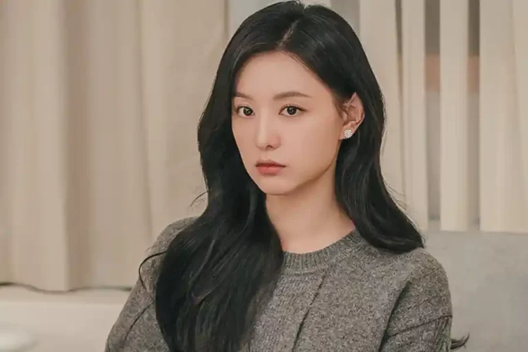 Kim Ji-Won dalam drama Queen of Tears (foto: Dok Netflix)