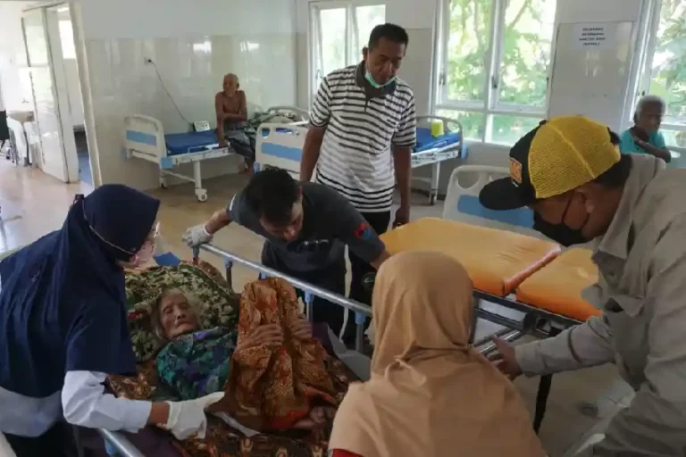 Dinsos Jatim Membantu Penanganan Lansia dan ODGJ di UPTD Liponsos Jember Terlalu banyaknya penerima manfaat yang ditampung UPTD Liponsos Jember ternyata cukup urgen.
